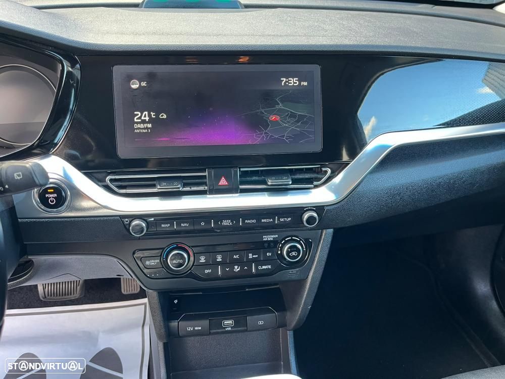 Kia Niro EV 64kWh Drive - 11