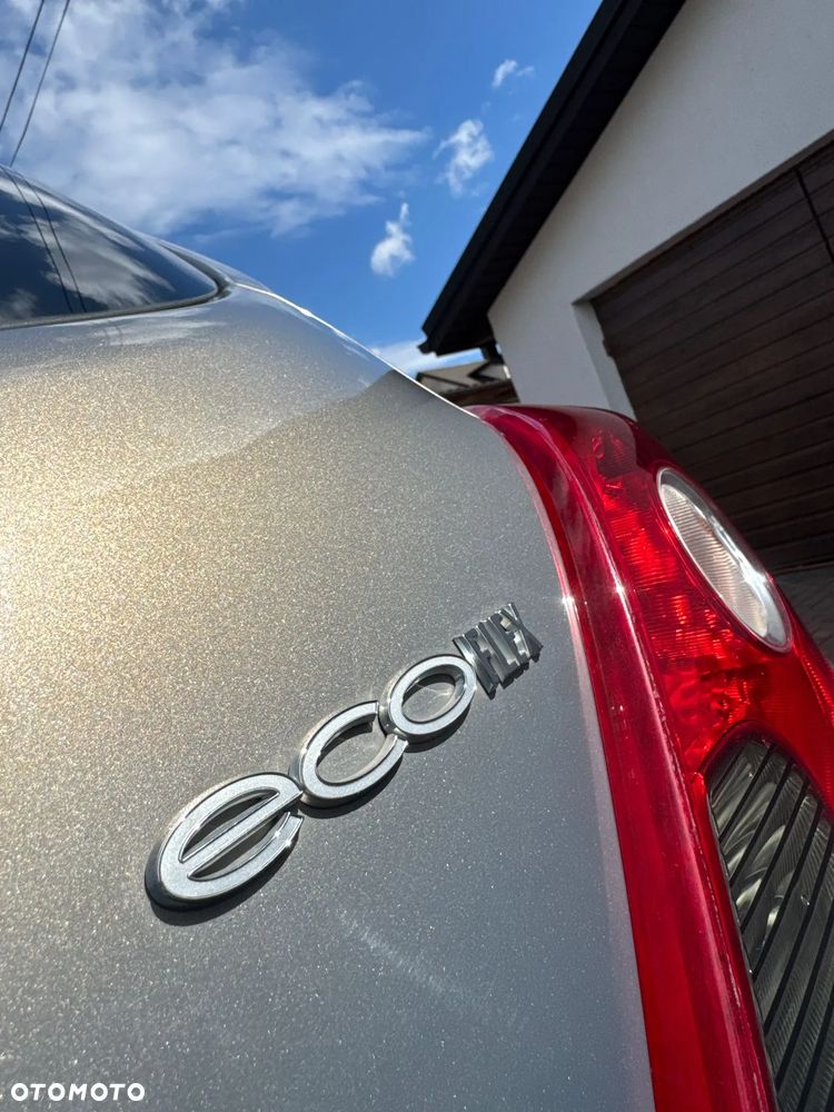 Opel Corsa 1.4 16V 150 Jahre - 8