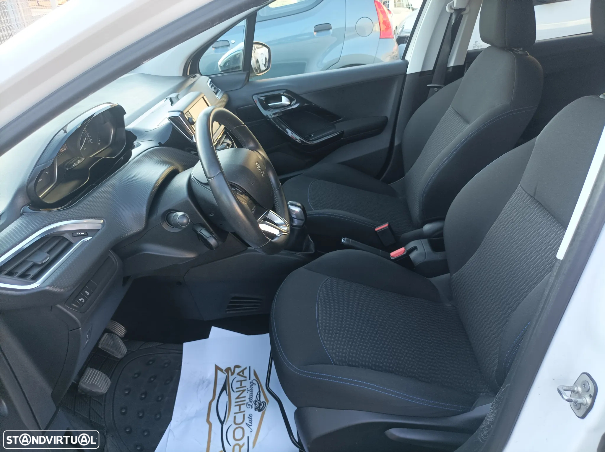 Peugeot 208 1.2 PureTech Style - 15