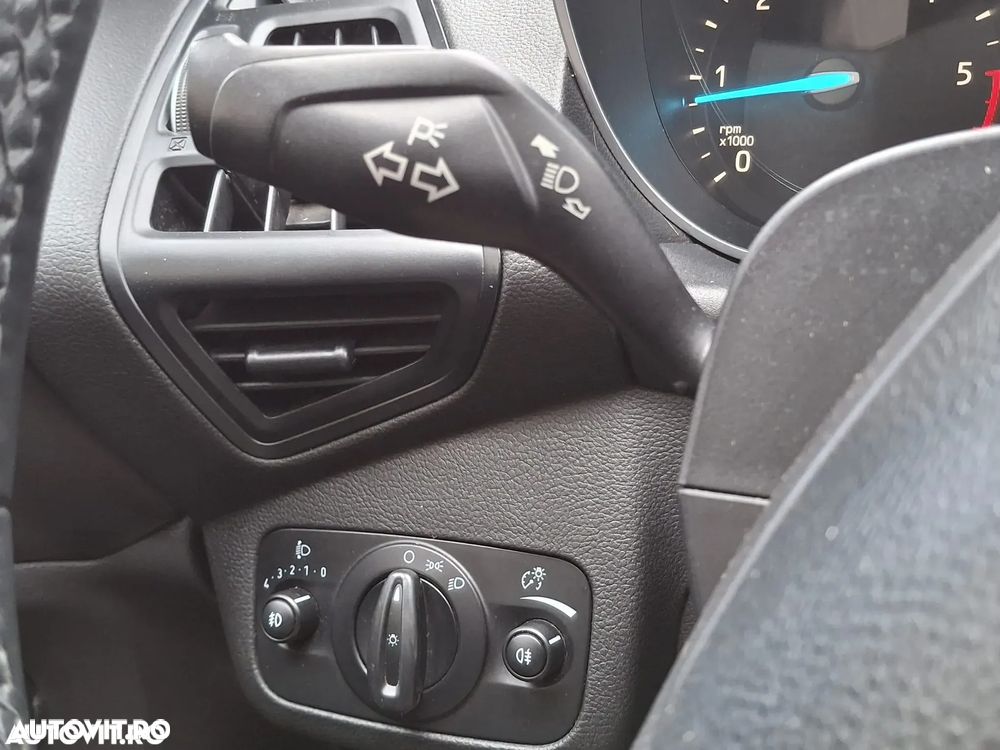 Ford Kuga 2.0 EcoBlue Aut. 4x4 TITANIUM - 5