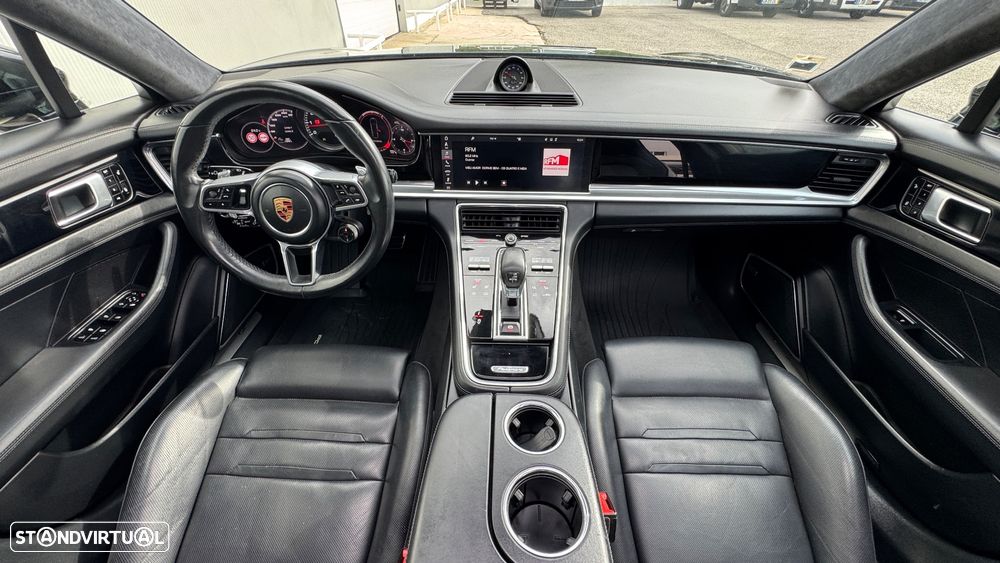 Porsche Panamera Sport Turismo Turbo - 32
