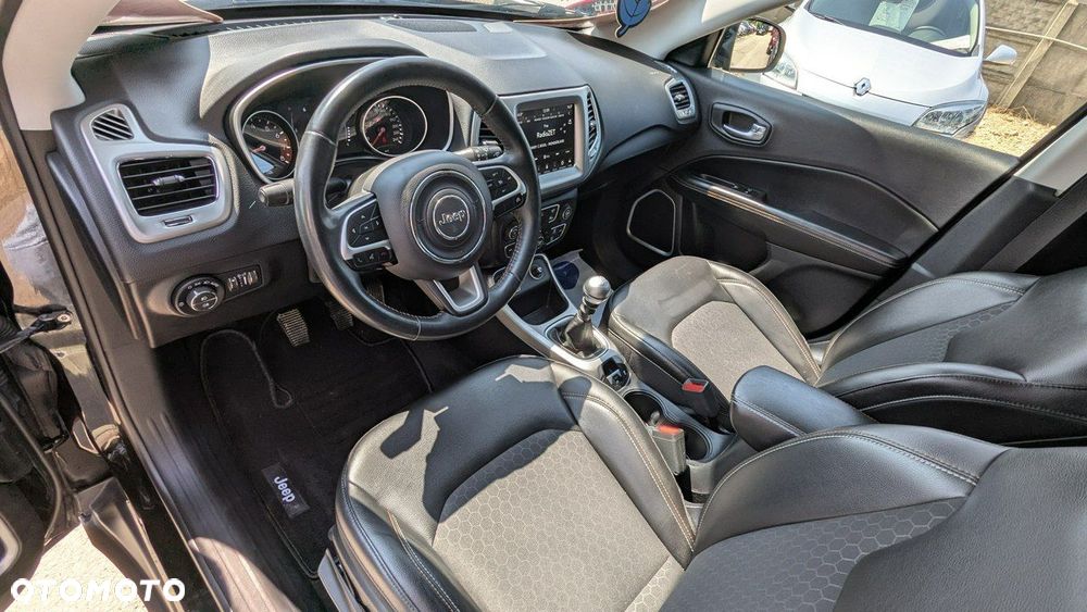 Jeep Compass - 16