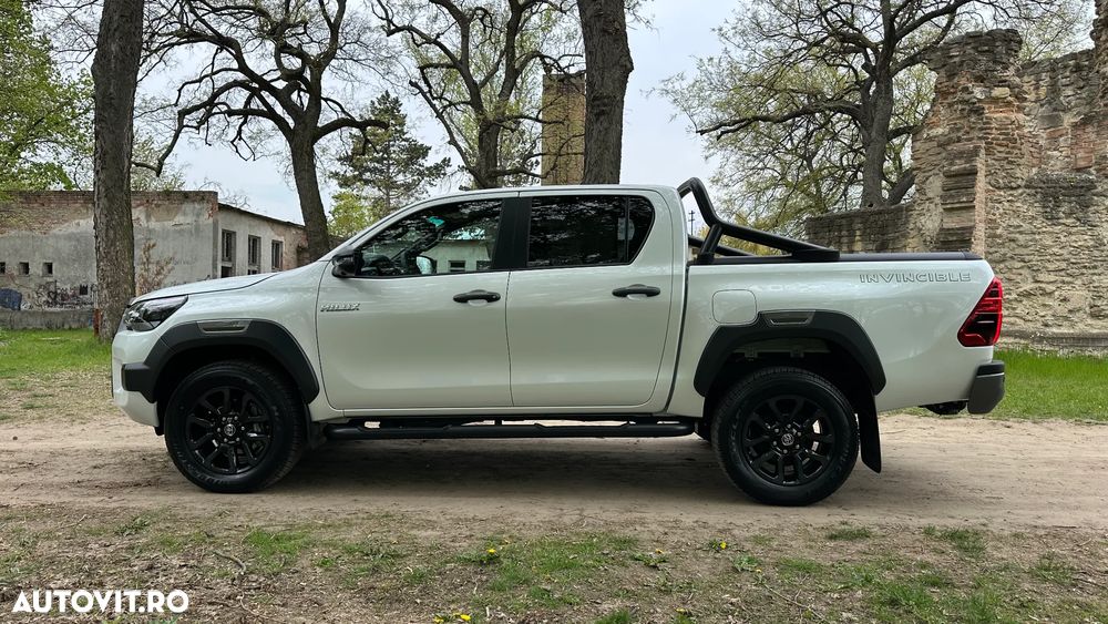 Toyota Hilux 2.8D 204CP 4x4 Double Cab AT MHEV Invincible Color Edition (3E5) - 4