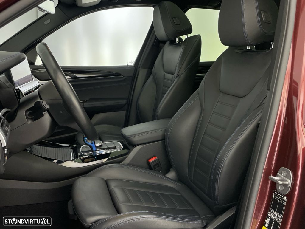 BMW iX3 M Sport Impressive - 19