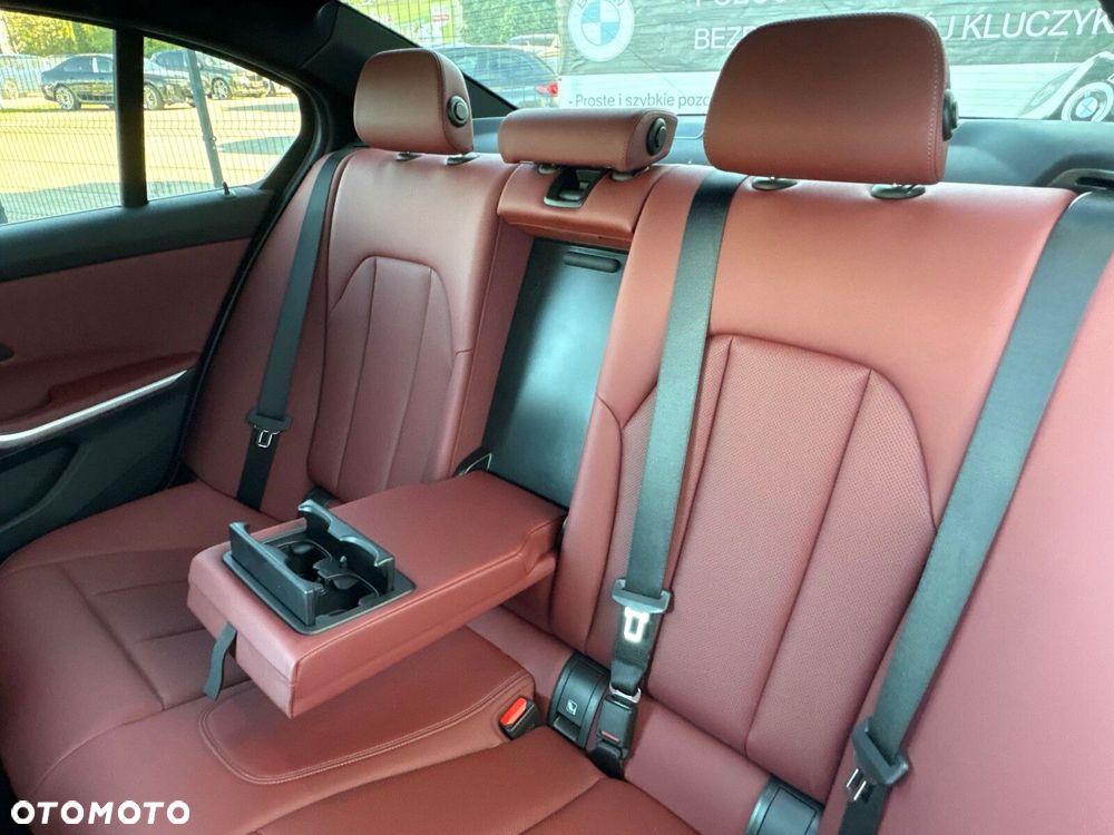 BMW Seria 3 - 18