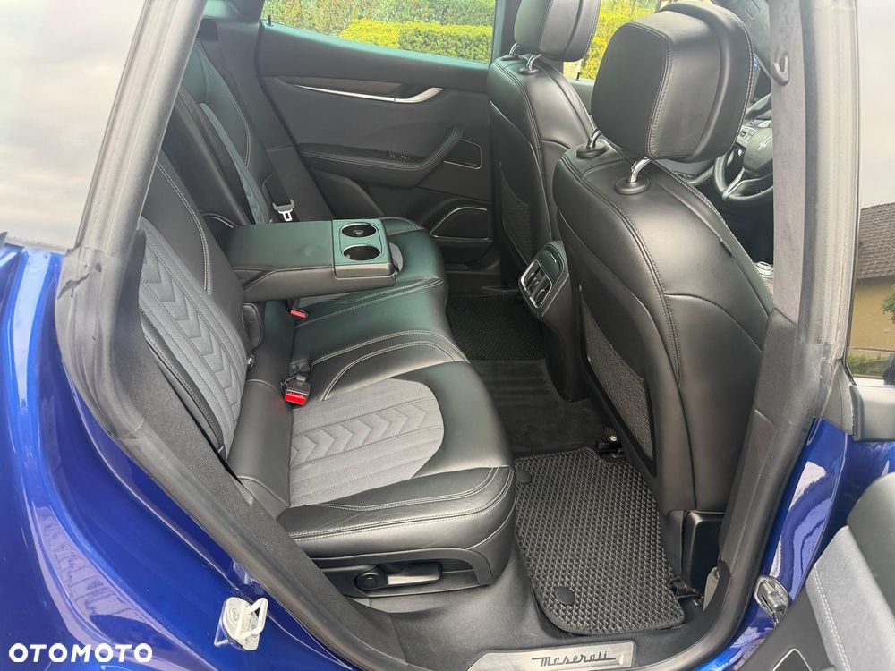 Maserati Levante S Q4 - 17