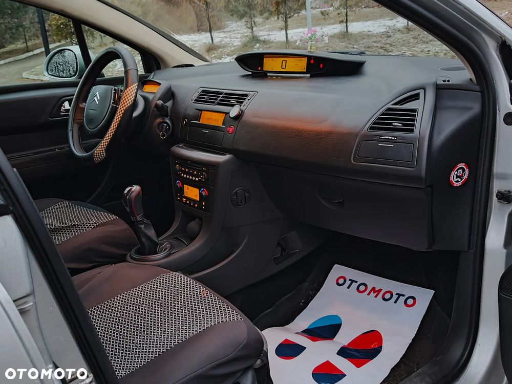 Citroën C4 1.4 16V Equilibre - 18