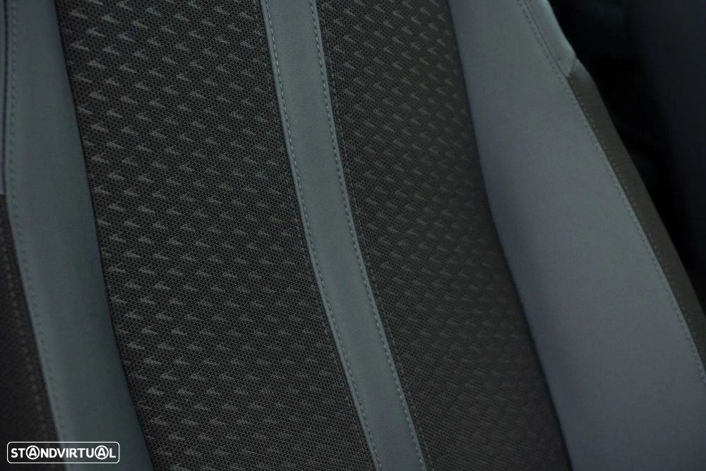 Peugeot 2008 1.5 BlueHDi Allure - 24