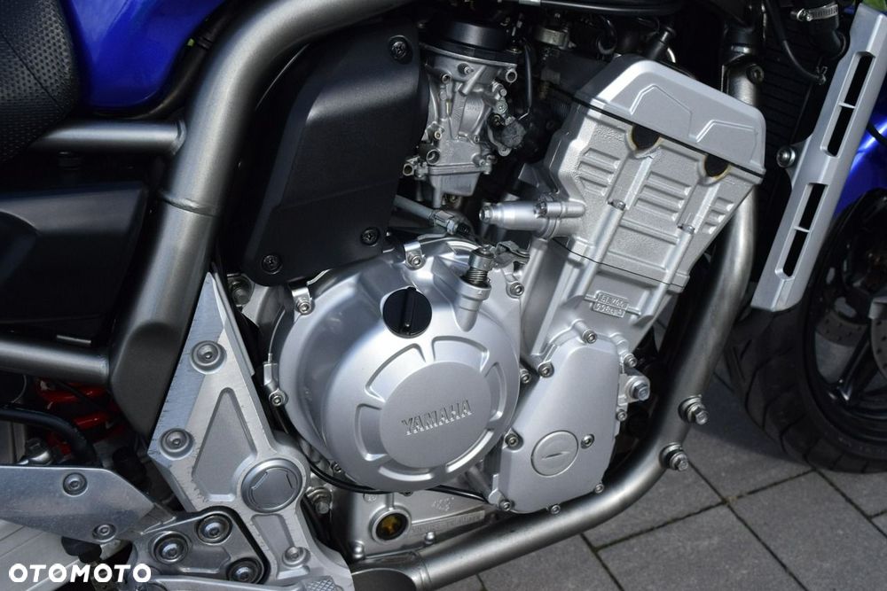 Yamaha FZS - 14