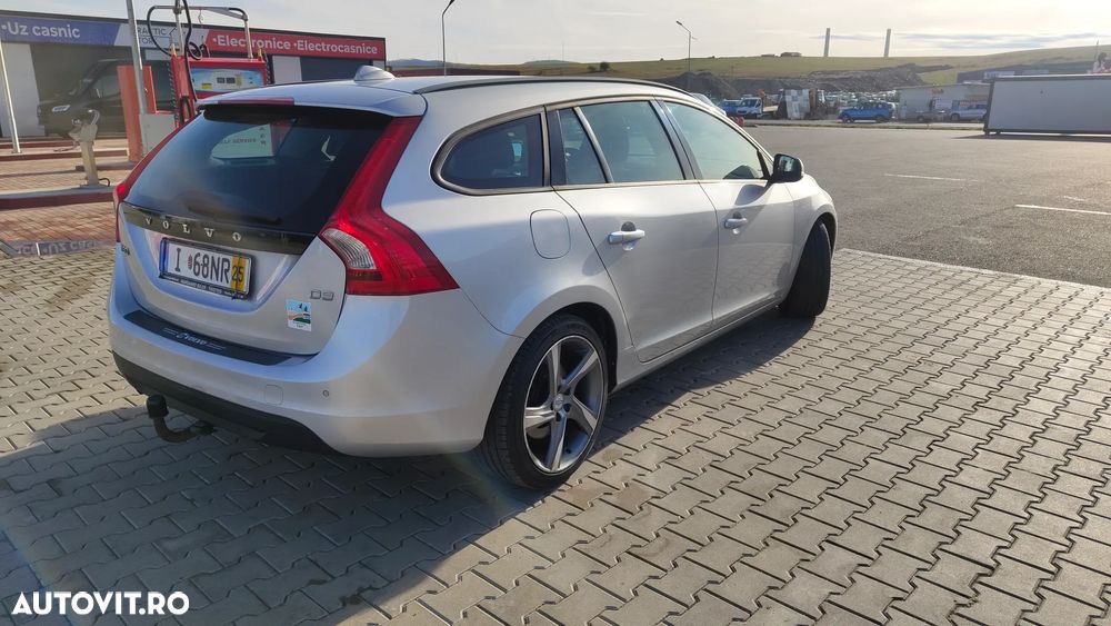 Volvo V60 D3 Momentum - 3