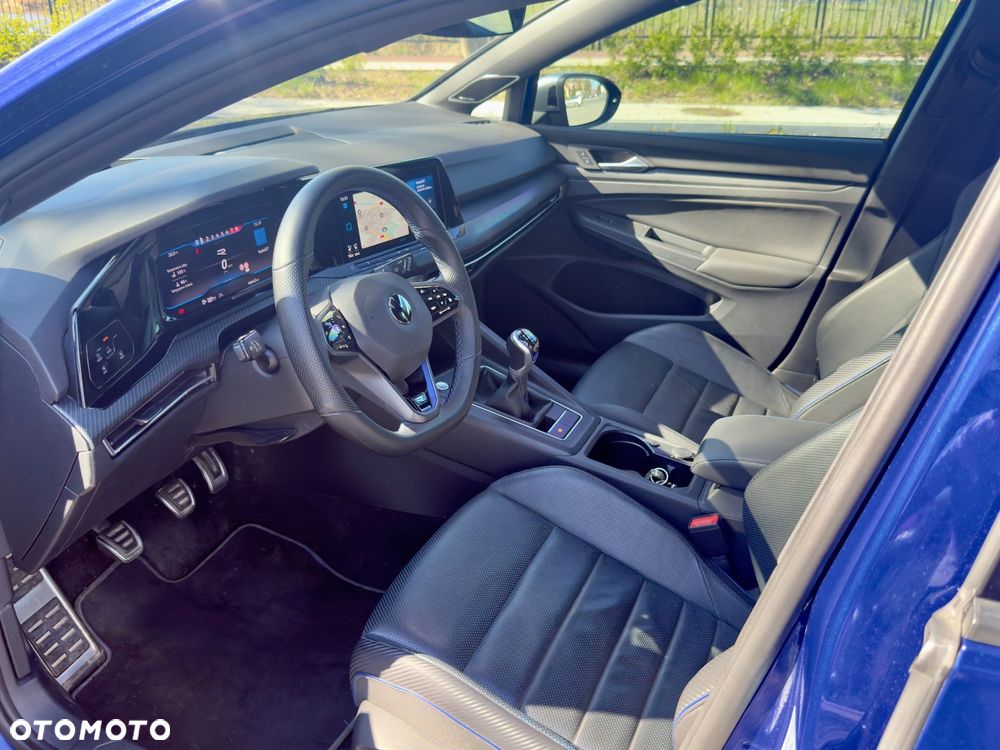 Volkswagen Golf - 10