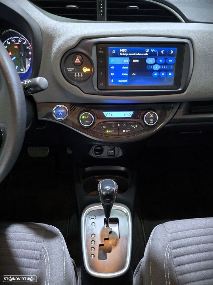 Toyota Yaris 1.5 HSD Comfort - 25