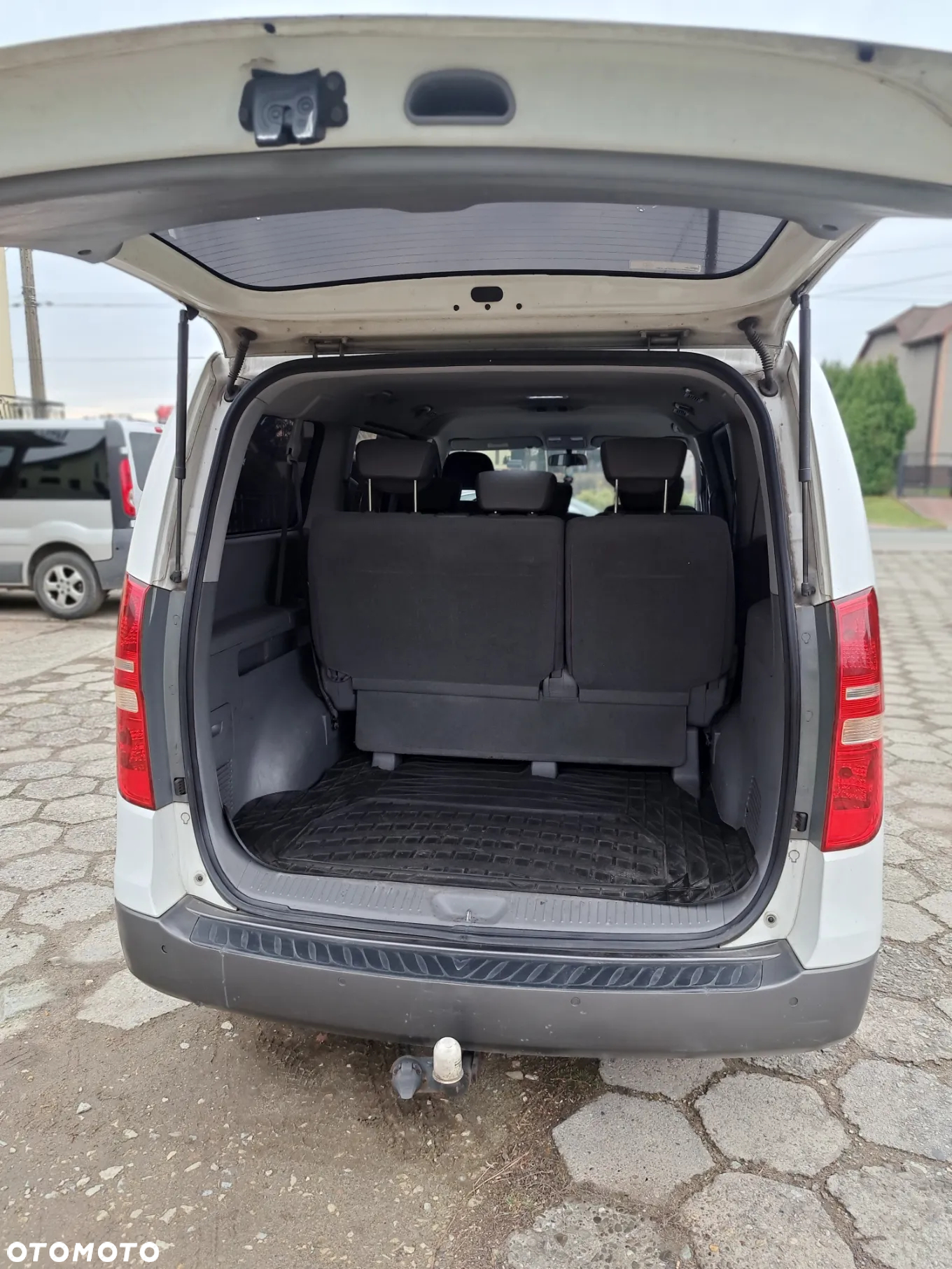 Hyundai H-1 - 2