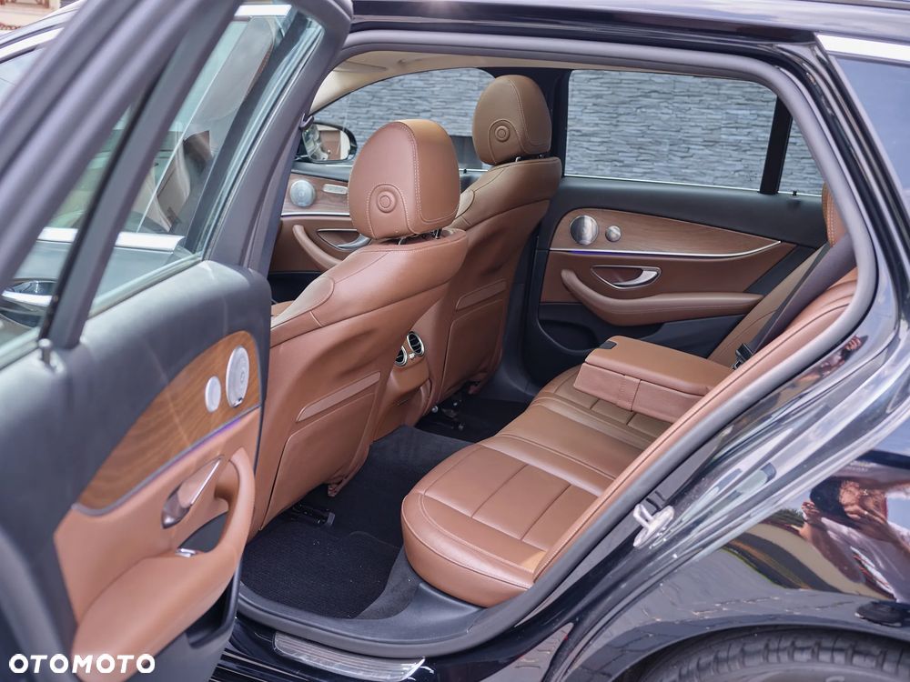 Mercedes-Benz Klasa E 220 d 9G-TRONIC - 18