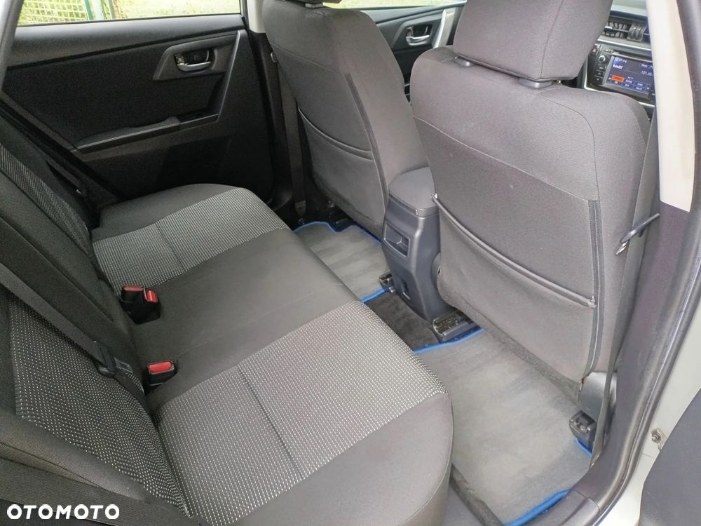 Toyota Auris 1.6 Luna - 15