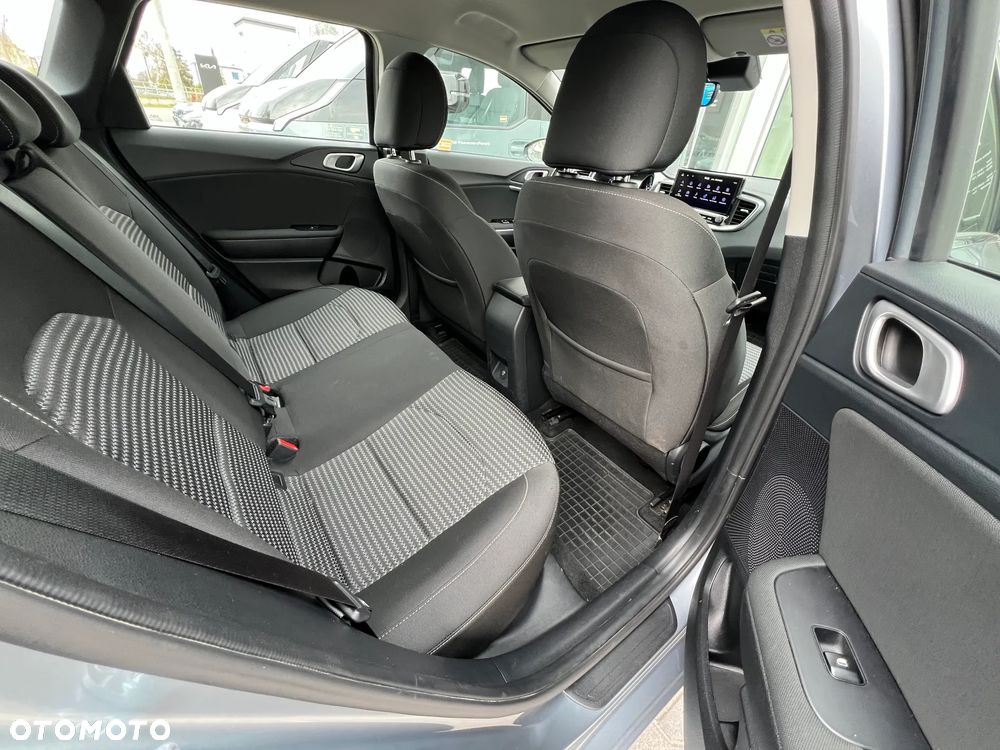 Kia Ceed 1.5 T-GDI M - 13