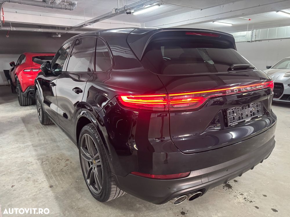 Porsche Cayenne S - 11