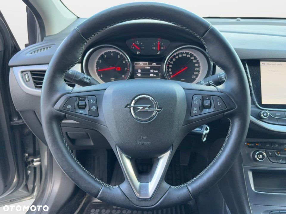 Opel Astra - 16