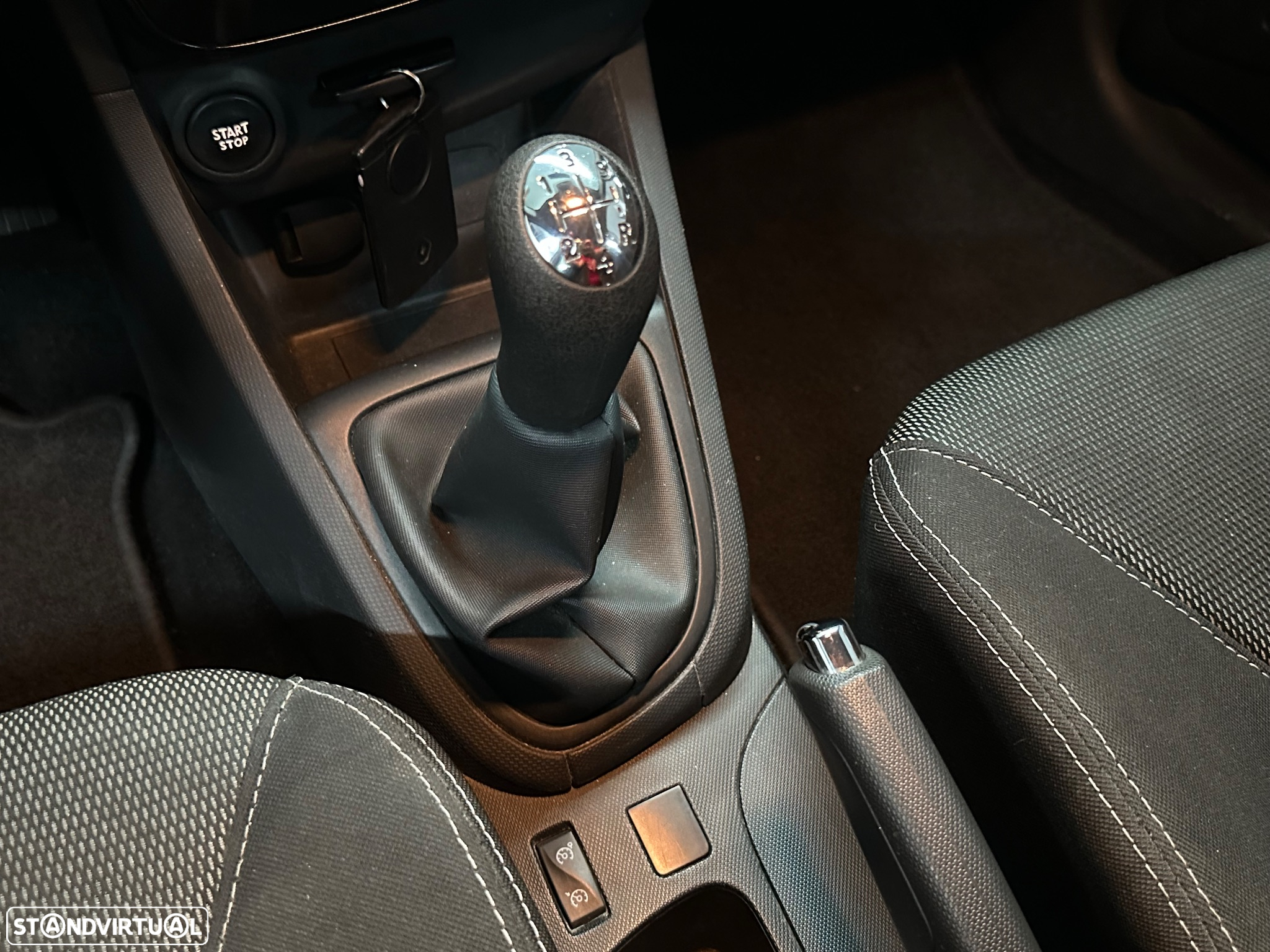 Renault Clio (Energy) TCe 90 Start & Stop LIMITED - 16