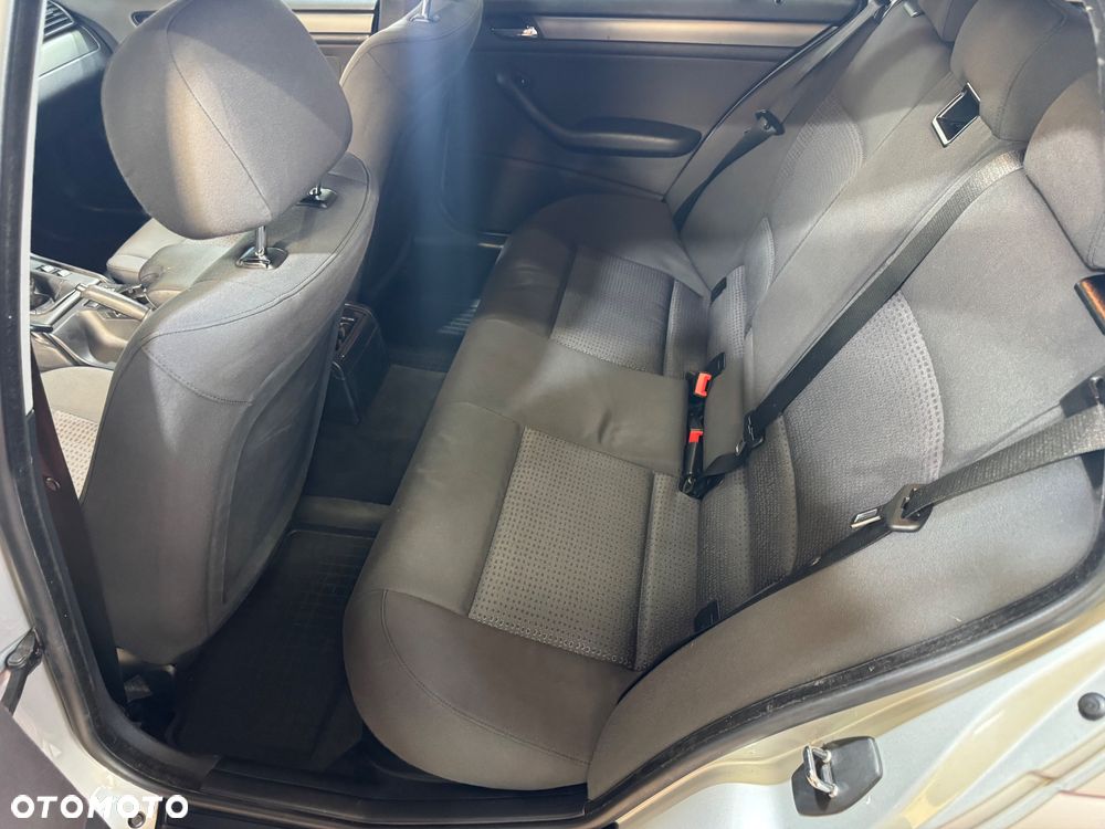 BMW Seria 3 - 15