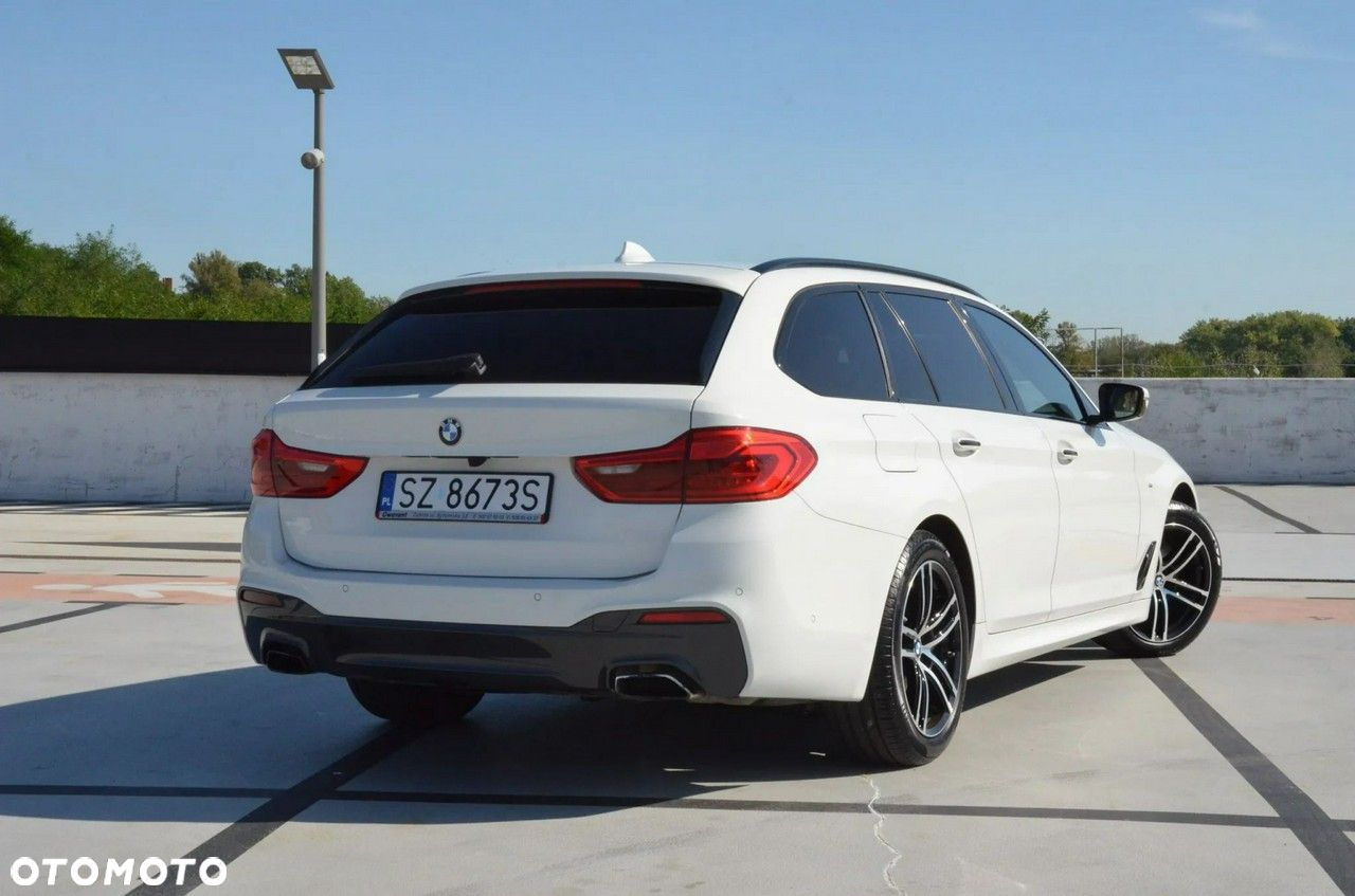 BMW Seria 5 530i xDrive GPF M Sport sport - 11