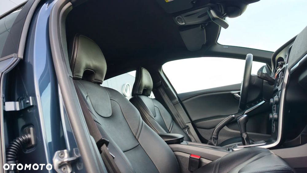Volvo V40 D3 Momentum - 17