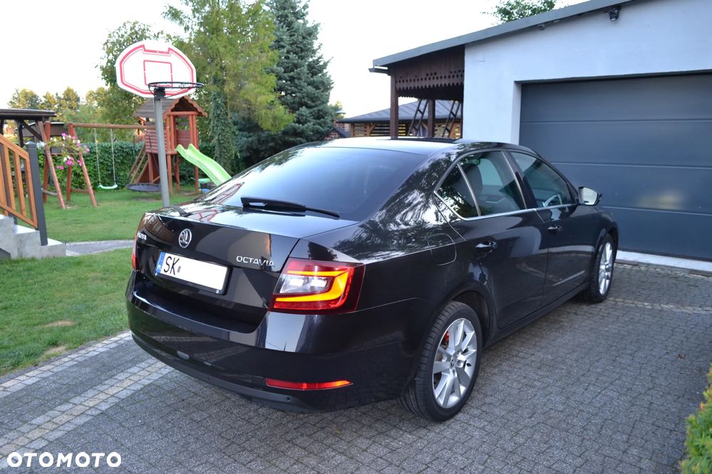 Skoda Octavia 2.0 TDI Style DSG - 6