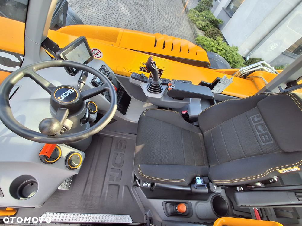 JCB 560-80 AGRI XTRA DUALTECH VT - 14