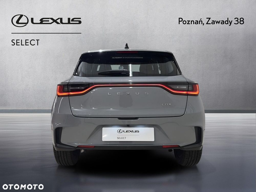 Lexus LBX 1.5 Hybrid - 8