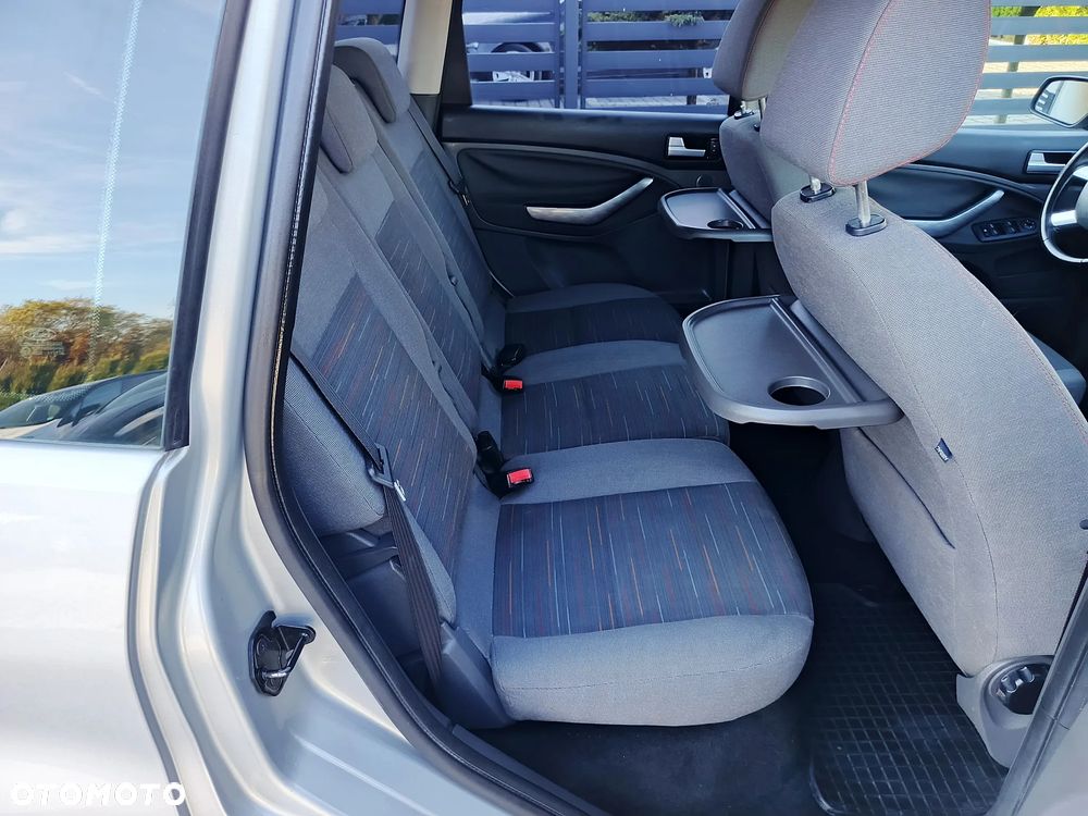 Ford C-MAX 1.8 Titanium - 13