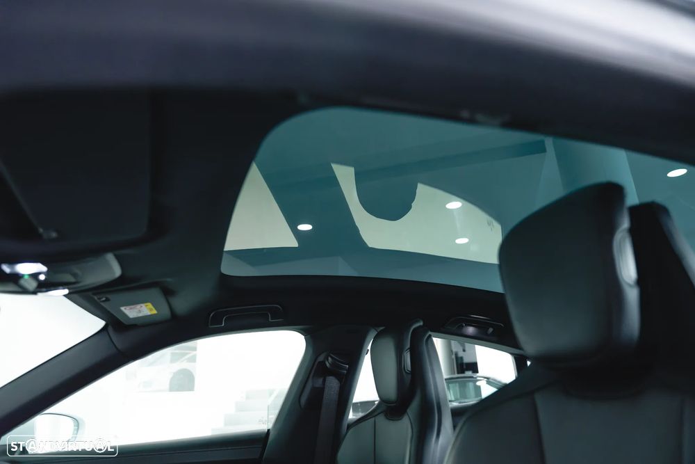 Porsche Taycan 4S Bateria Performance Plus - 31