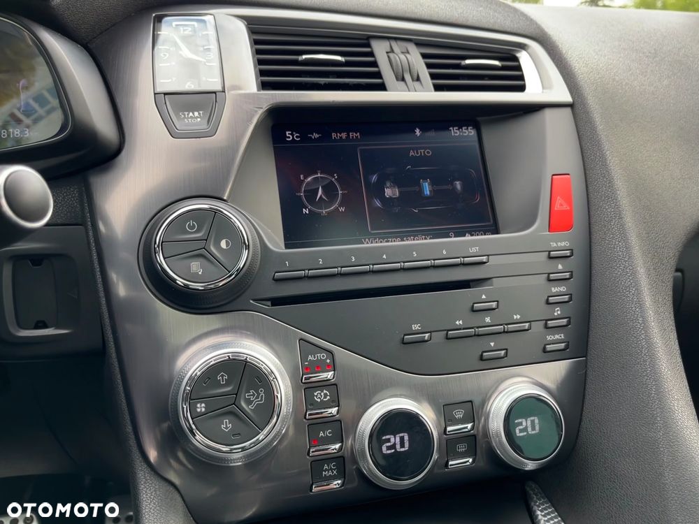 Citroën DS5 Hybrid4 EGS6 SportChic - 15