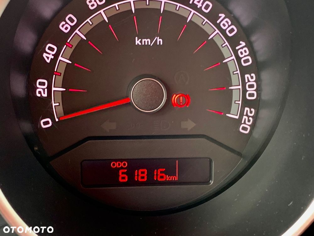 Kia Venga 1.4 CVVT Titanium Collection - 17
