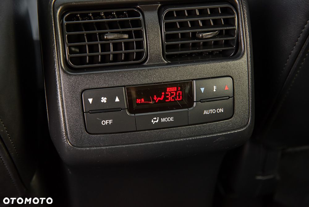 Mazda CX-9 3.7 V6 Sport - 32