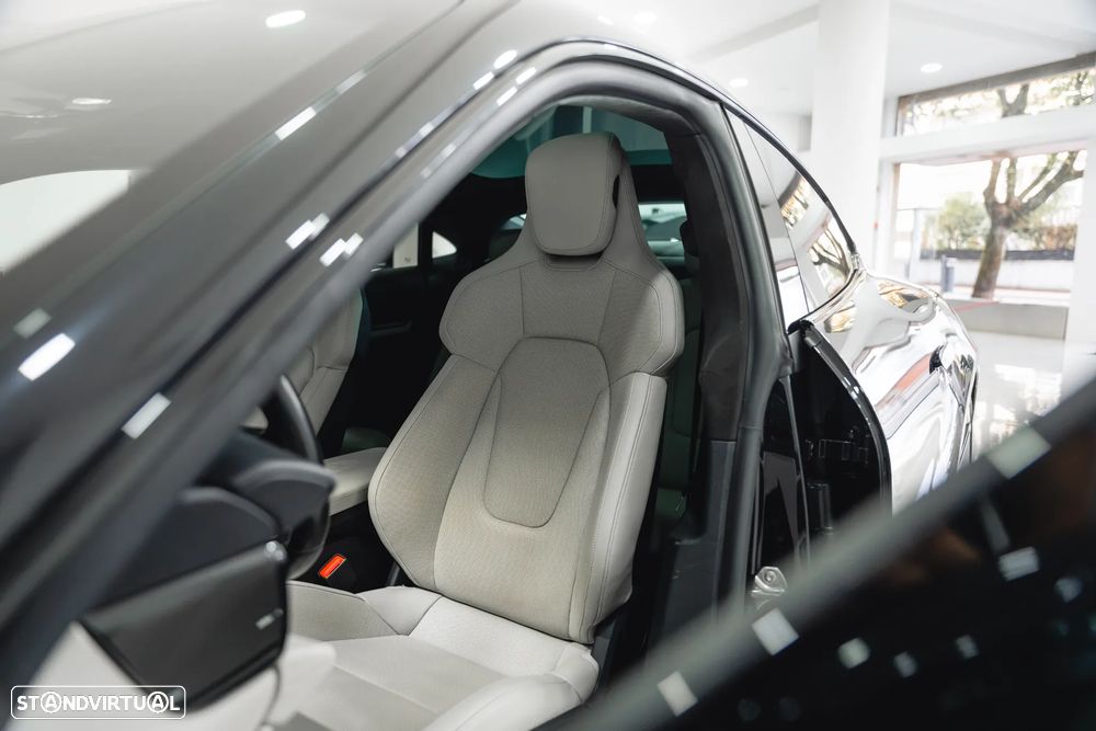 Porsche Taycan Turbo - 23