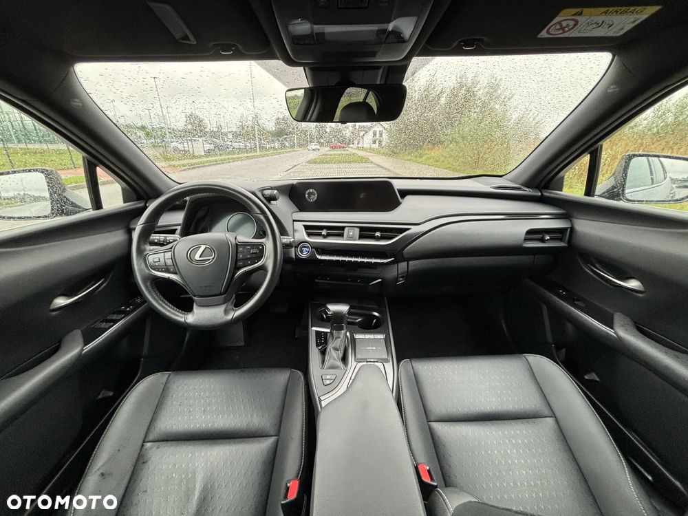 Lexus UX - 13
