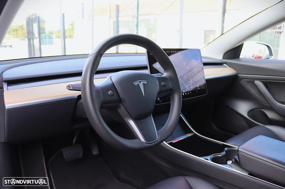 Tesla Model 3 Standard Range Plus RWD - 4