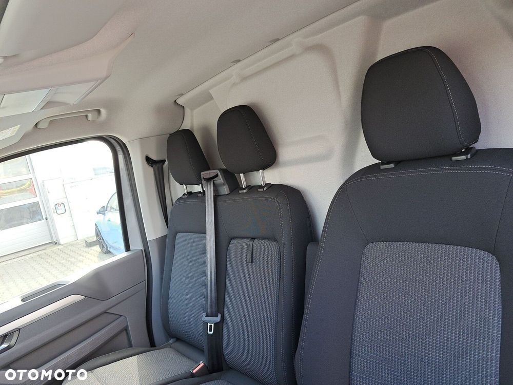 Volkswagen Transporter - 12