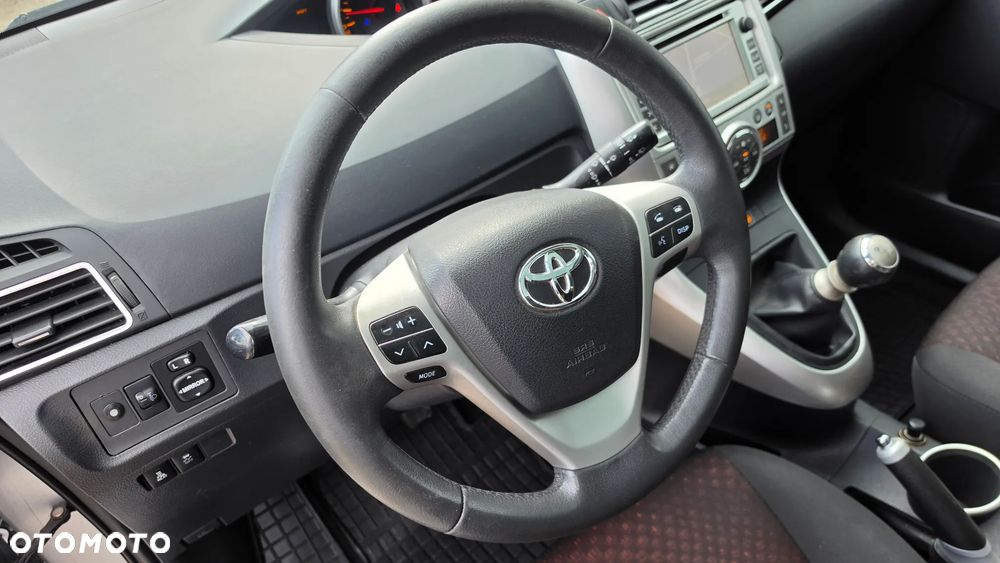 Toyota Verso 2.0 D-4D Premium 7os - 11
