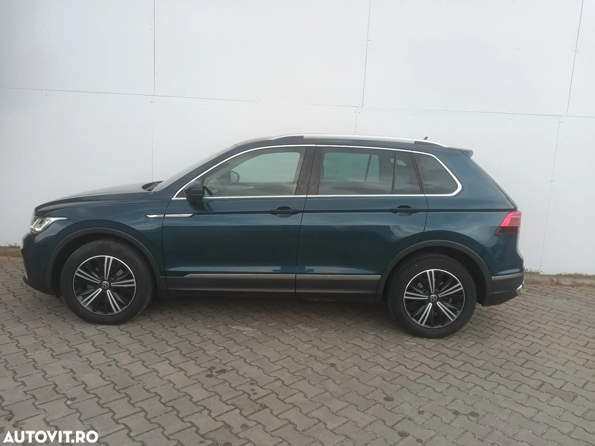 Volkswagen Tiguan 2.0 TDI DSG Elegance - 3
