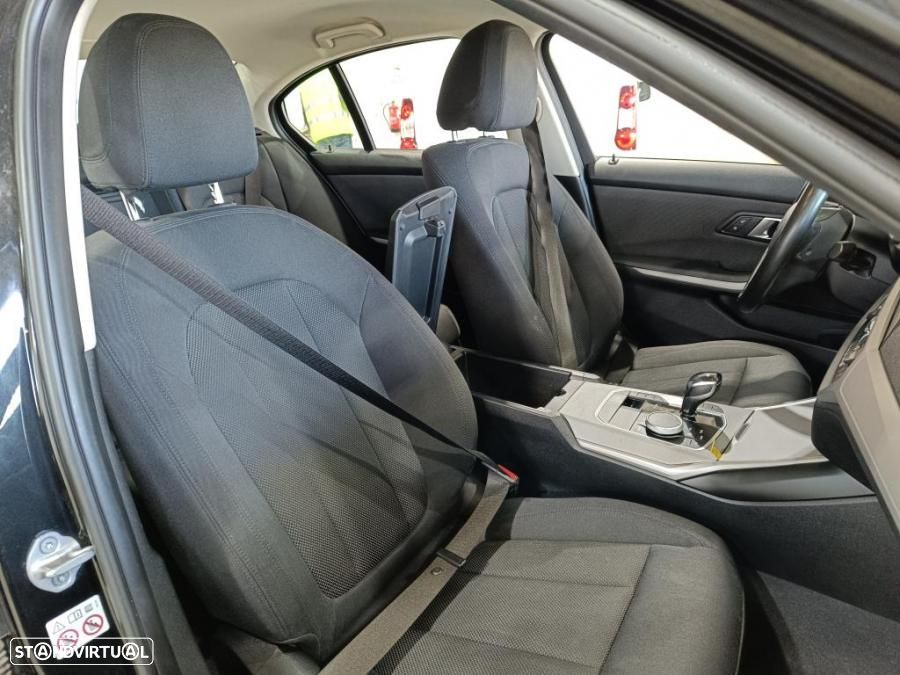 BMW 330 e Auto - 13