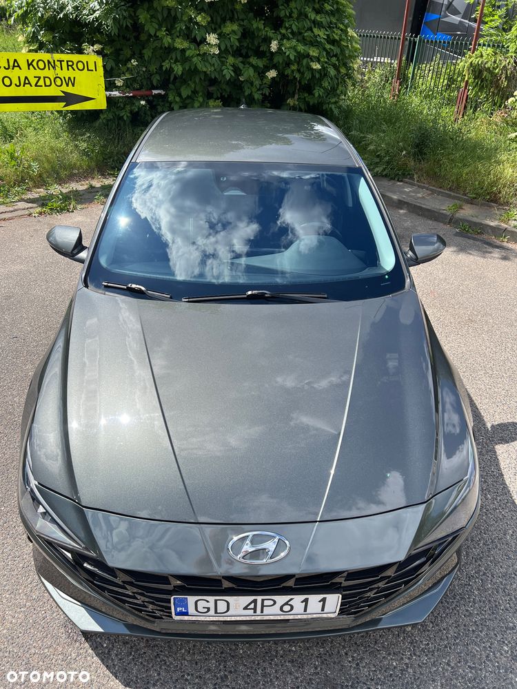 Hyundai Elantra - 14