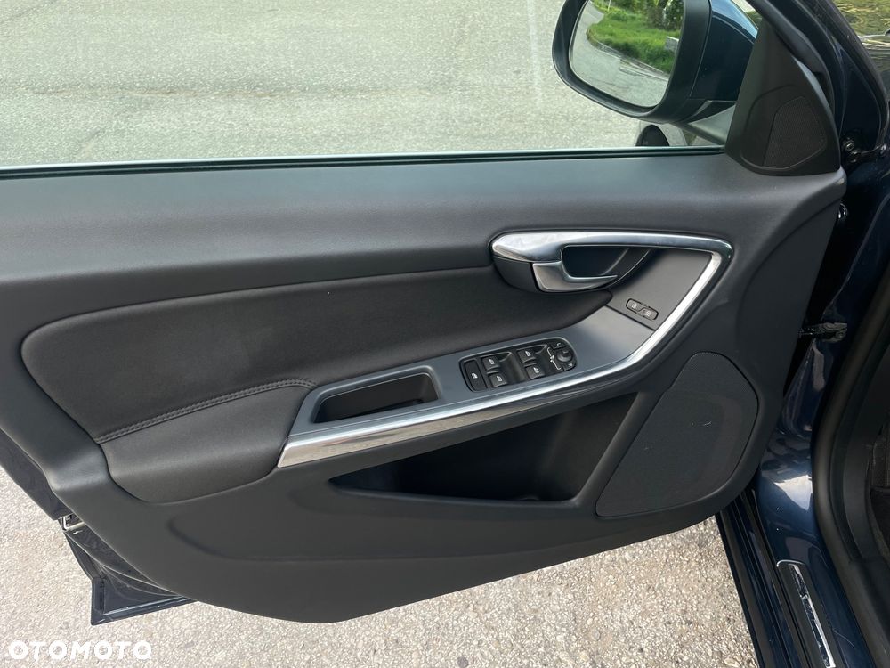 Volvo V60 T3 Kinetic - 9