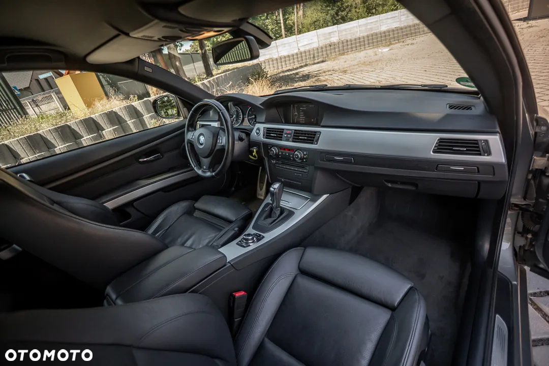 BMW Seria 3 320i Coupe M Sport Edition - 35