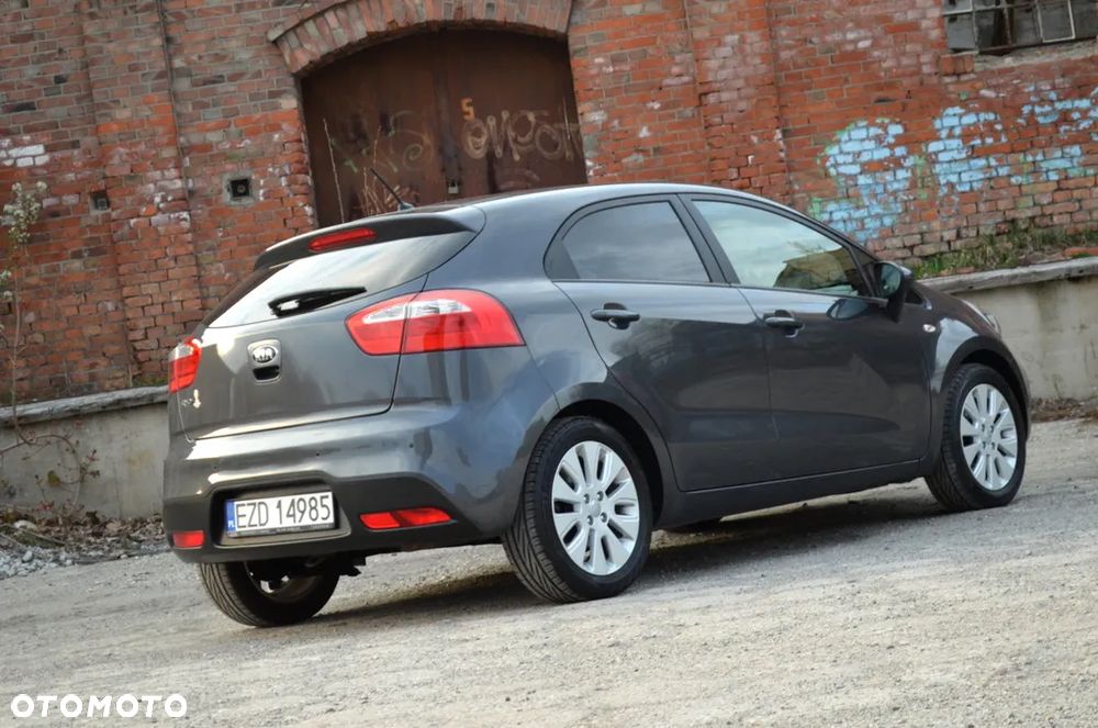 Kia Rio 1.2 ISG Uefa Euro 2016 - 16