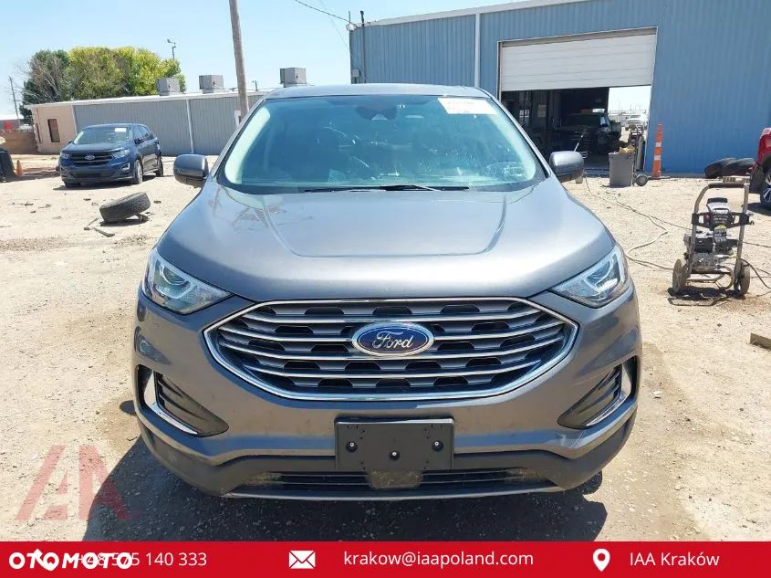 Ford Edge - 11
