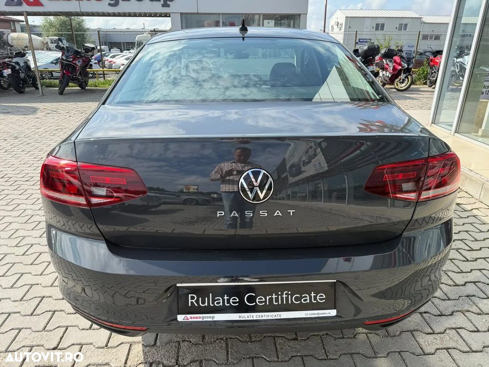 Volkswagen Passat - 8