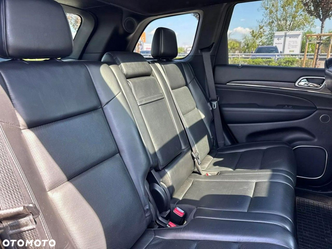 Jeep Grand Cherokee - 13