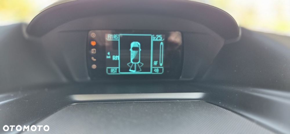 Ford Kuga 2.0 TDCi 2x4 Titanium - 32
