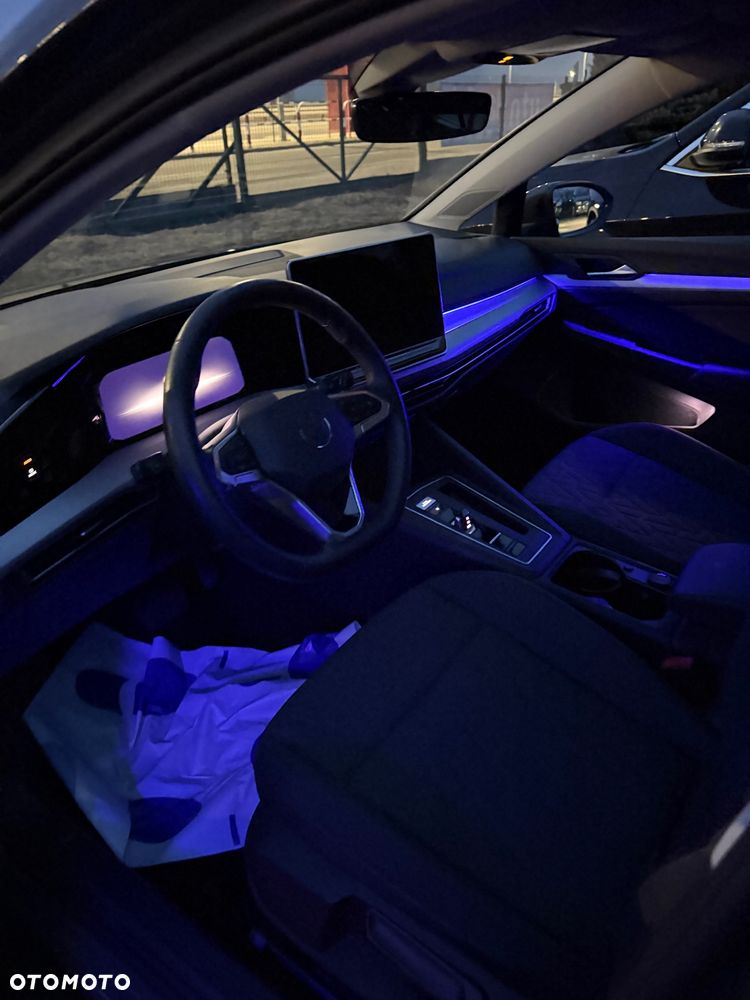 Volkswagen Golf 1.5 eTSI Life DSG - 25